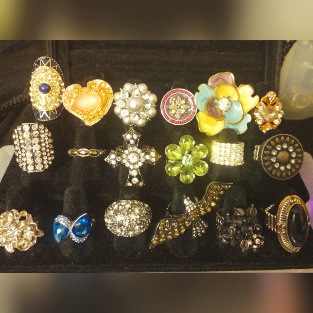 Vintage to now stretchy/semi-adjustable ring lot